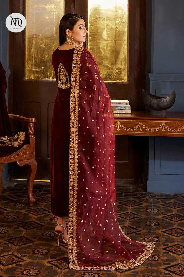 ZAINAB CHOTTANI VELVET COLLECTION